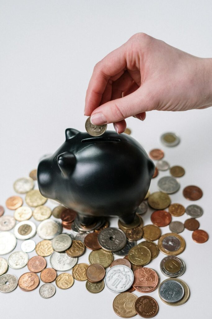 UK ETA-Gebühr £20 Zahlung mit Pfundmünzen und Sterling-Noten